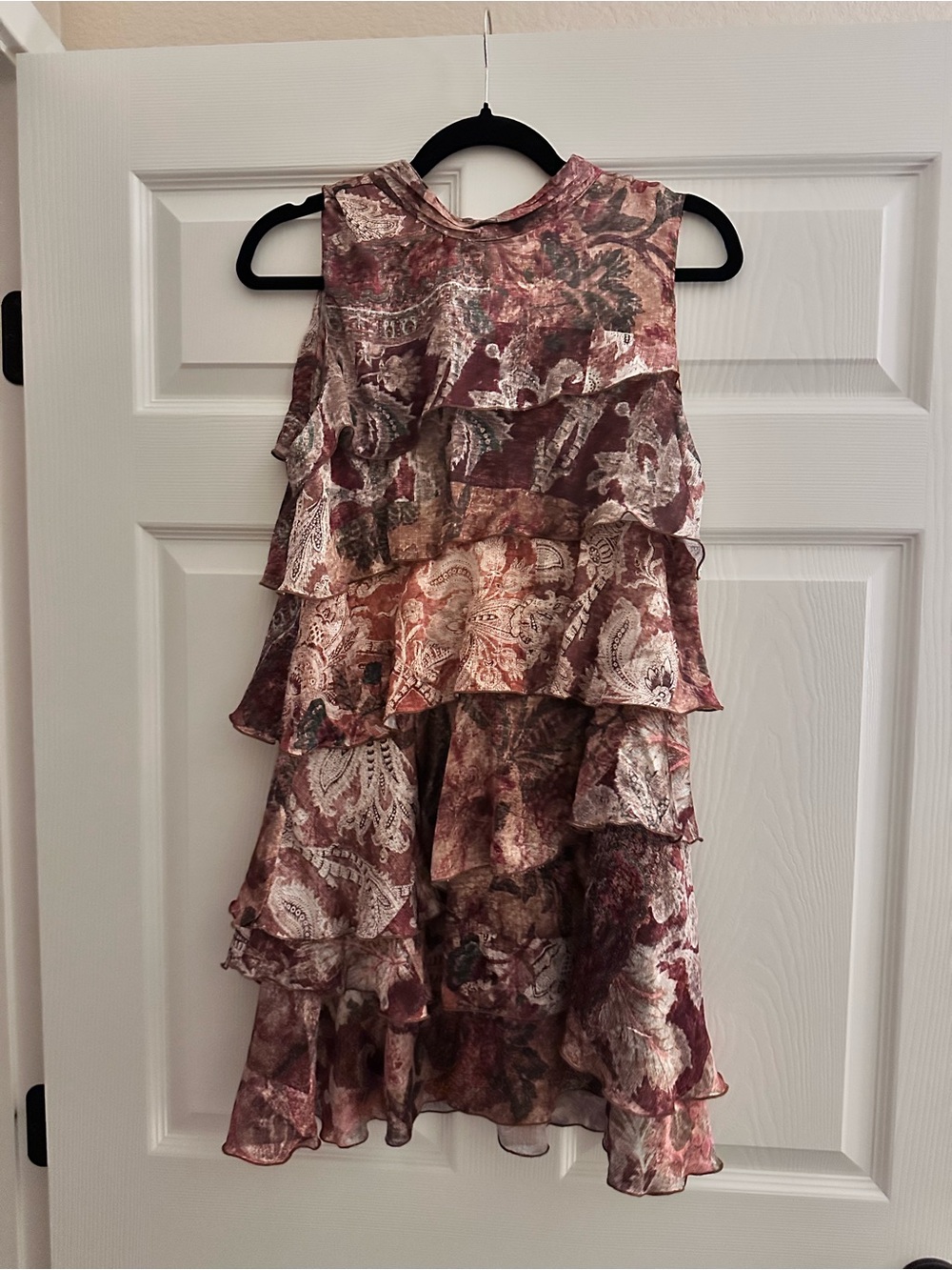 Zara Sleeveless Tiered Ruffle Mini Dress in Mauve Paisley